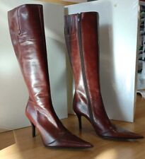 Stivale con tacco a spillo in