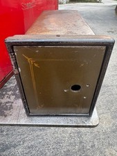 Cassetta di sicurezza antica