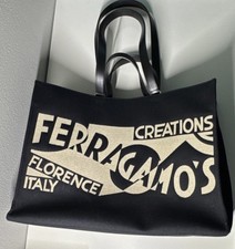 Borsa Ferragamo nera con logo