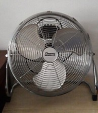 Ventilatore Kennex 3 velocità da pavimento (40Ø) - Stabile, pratico, come nuovo!