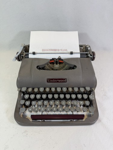 Macchina scrivere underwood - a,