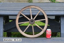 Vecchio carrello in legno