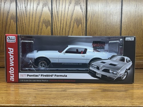 Autoworld amm1318 1977 - amm1318, 1:18