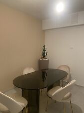 Tavolo da pranzo in vetro