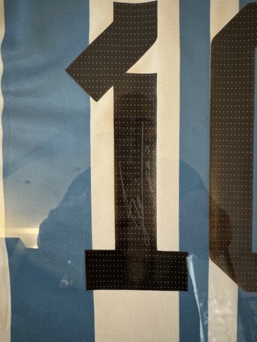 Lionel messi signed - signed, argentina