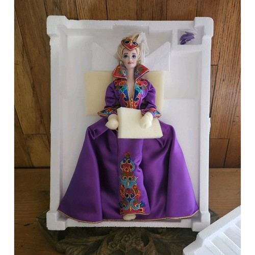 Royal splendor barbie - royal,