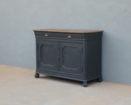 Credenza due ante laccata