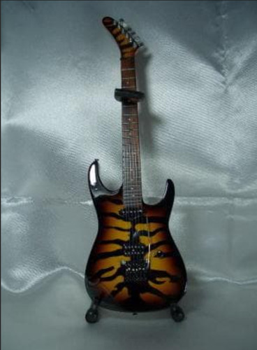 George lynch sunburst - lynch,