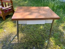 TAVOLO ALLUNGABILE IN FORMICA