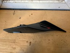 Pannello carena sedile lato
