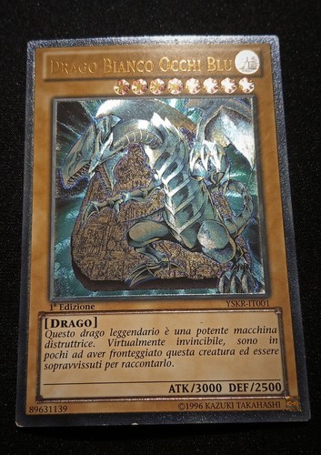 Drago bianco occhi blu - occhi,