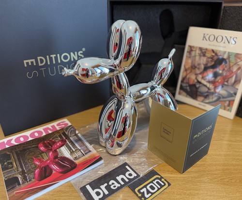 Jeff koons balloon dog - balloon,