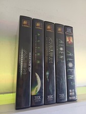 Lotto di 5 vhs collezione film 'Alien' (v. titoli in foto) (#tracked)