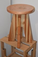 Sgabello artigianale in legno