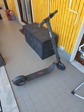 Segway Ninebot KickScooter E25E 300W Monopattino Elettrico per Adulti - Nero