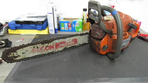 Husqvarna 345 chainsaw runs - 345,
