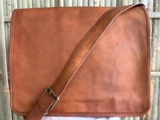 Rara borsa da uomo in pelle di capra vintage per laptop messenger fatta a man...