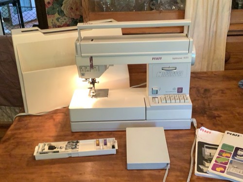 Pfaff tiptronic 1171 sewing - tiptronic,
