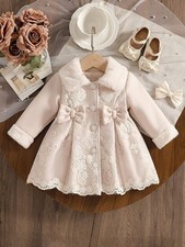 Cappotto in maglia con pizzo e