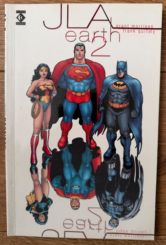 Jla earth paperback 2001 - earth,