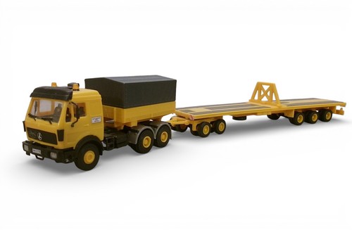 Mercedes truck convoy - mercedes,