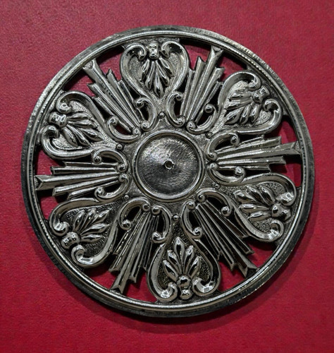 Santo aureola traforata