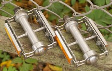 Tappi parapolvere piuma pedali