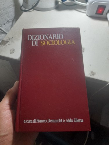 Dizionario sociologia - di,
