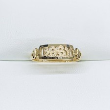 Anello a fascia ovale in oro