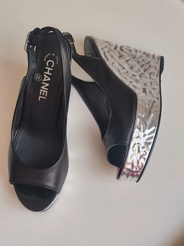 Chanel black leather - chanel,