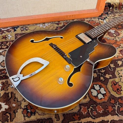 Dearmond guild 135 - by,