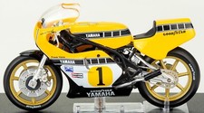 Yamaha YZR500 Kenny Roberts 1979 Scala 1:24 Modellino Storico Classe 500 Numero1