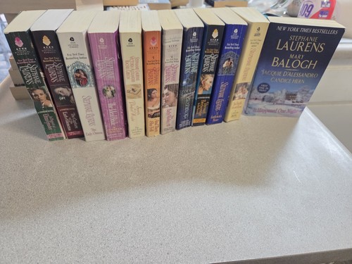 Stephanie laurens lot 12 - of,