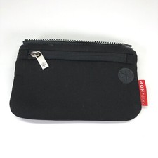 Borsa da viaggio Skip Hop per toilette nera 7" x 5" guscio morbido