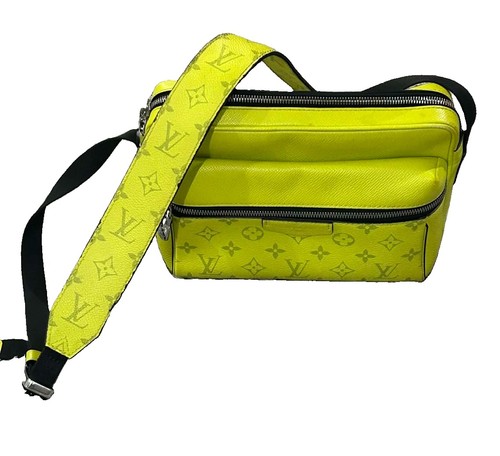 Borsa louis vuitton taiga - borsa,