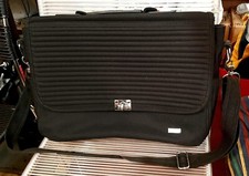 BORSA NERA MARCA VIVA PER PC COMPUTER PORTATILE LAPTOP CON TRACOLLA