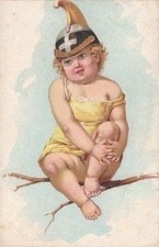 A3170) BAMBINO CON ELMO DA CAVALLERIA.