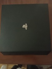 Ps4 Pro 1TB  con 2 Controller 5 giochi digitali e 5 disco(guarda Descrizione)