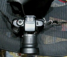 Canon EOS #700 con fotocamera