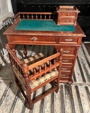 Scrivania d'epoca + sedia in legno massello