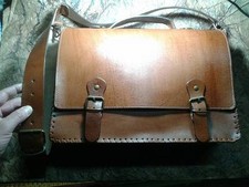 Cartella  pelle borsa  vero cuoio 40x28 cm larga 9 cm artigianale con tracolla 