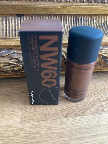 Nuovo fondotinta trucco fluido