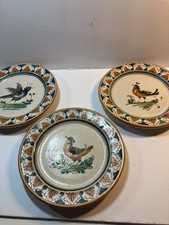 Antichi piatti in maiolica