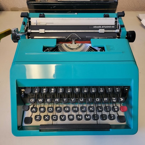 Vintage turquoise olivetti - turquoise,