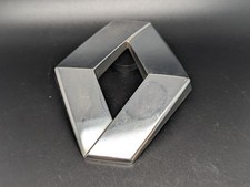 RENAULT MEGANE 908890016R LOGO SIGLA EMBLEMA FREGIO STEMMA SCRITTA BADGE TARGA