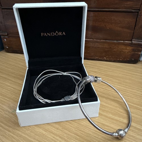 Due bracciali pandora una - pandora, in