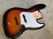Fender Player Plus Jazz corpo