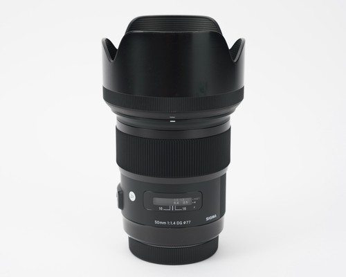 Sigma 4 dg hsm art - mm, f/1.4