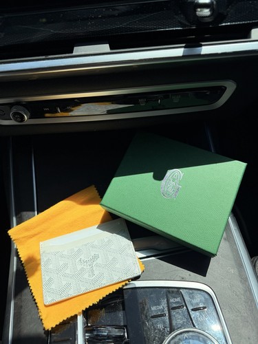 Goyard card holder - goyard,