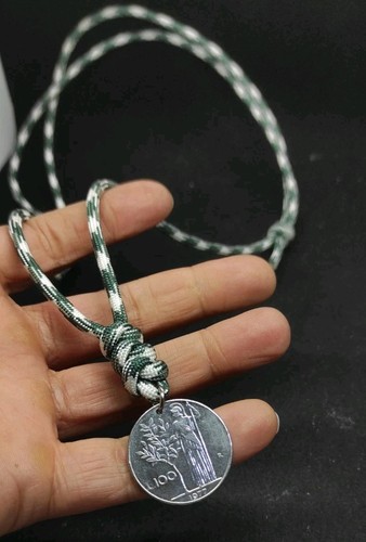 Collana paracord con - in,